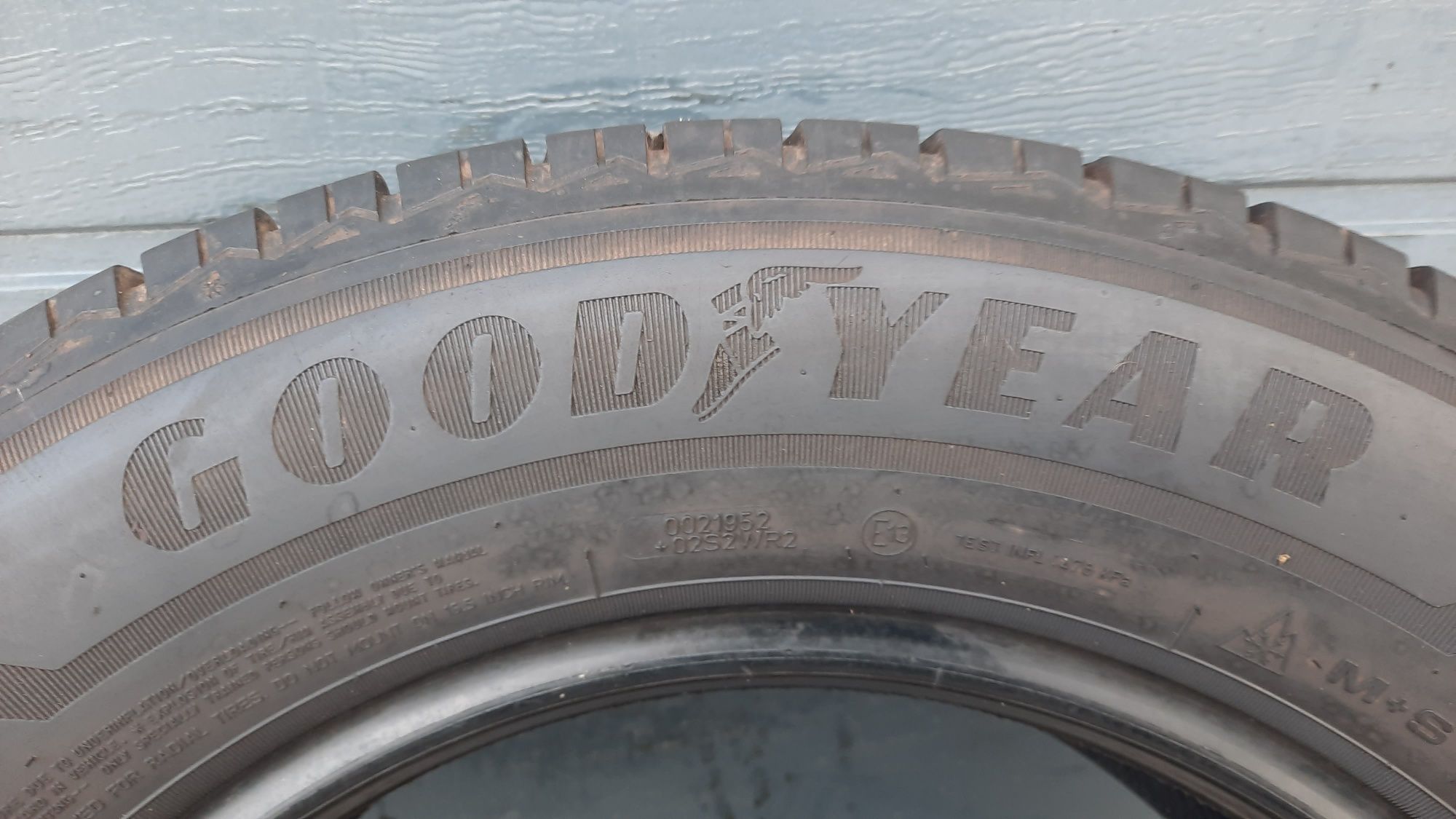 Goodyear 215/65 R16 C Vector 4Seasons Cargo