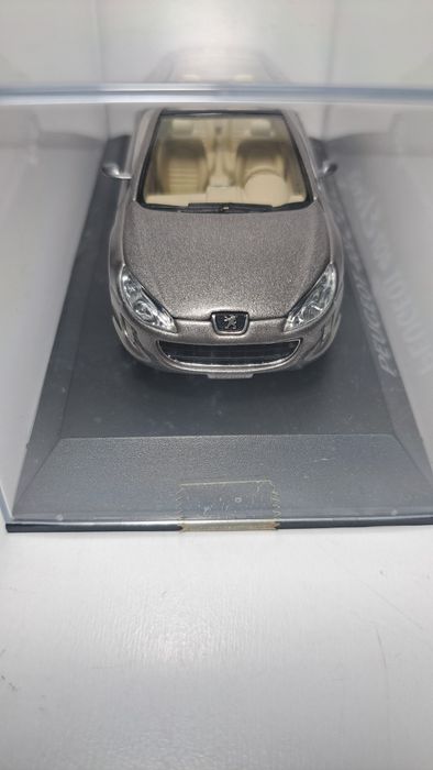 Peugeot 407 Elixir 1:43