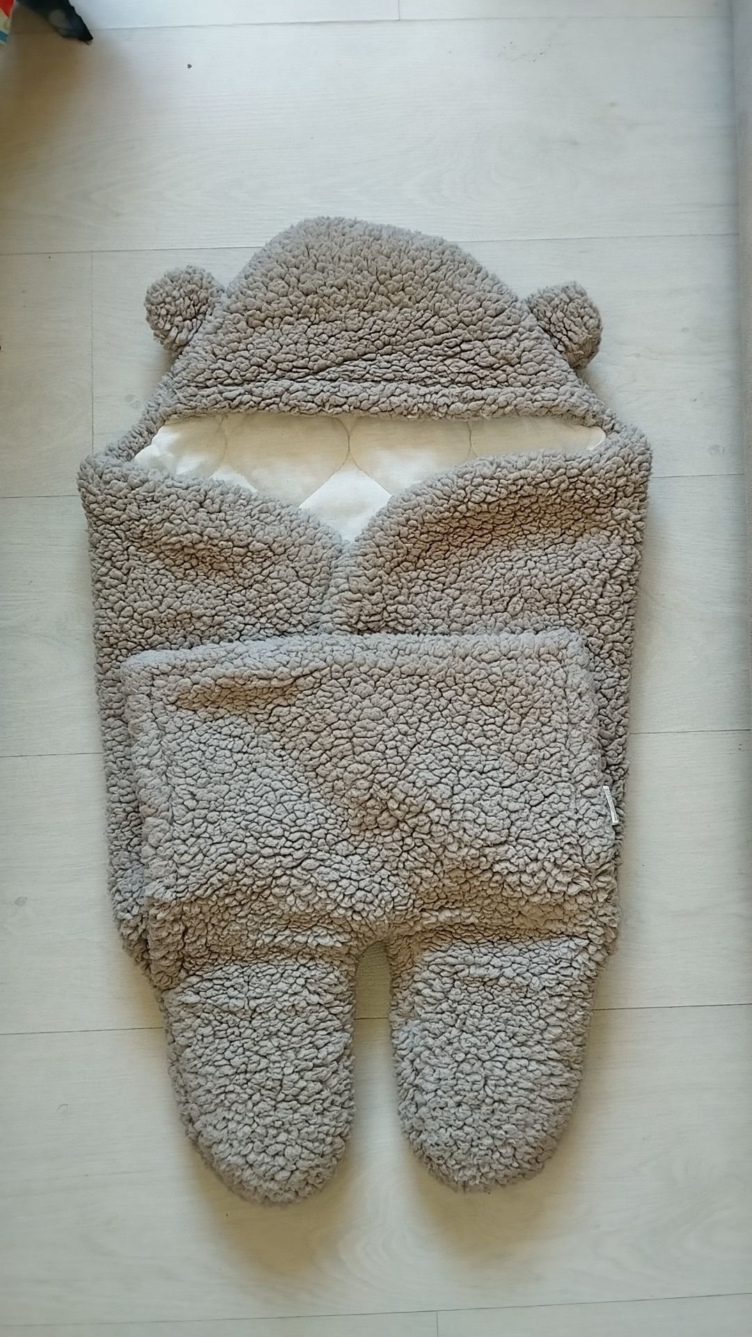 Fatos de inverno 1,3 a 6 meses novos e usados  : 130 euros TUDO!