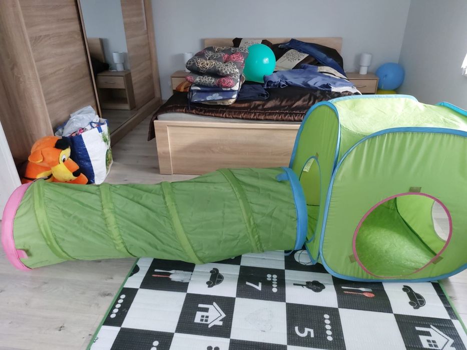 Namiot z tunelem dla dzieci