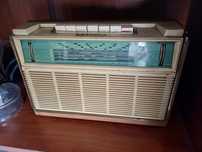 Radio portatil antigo