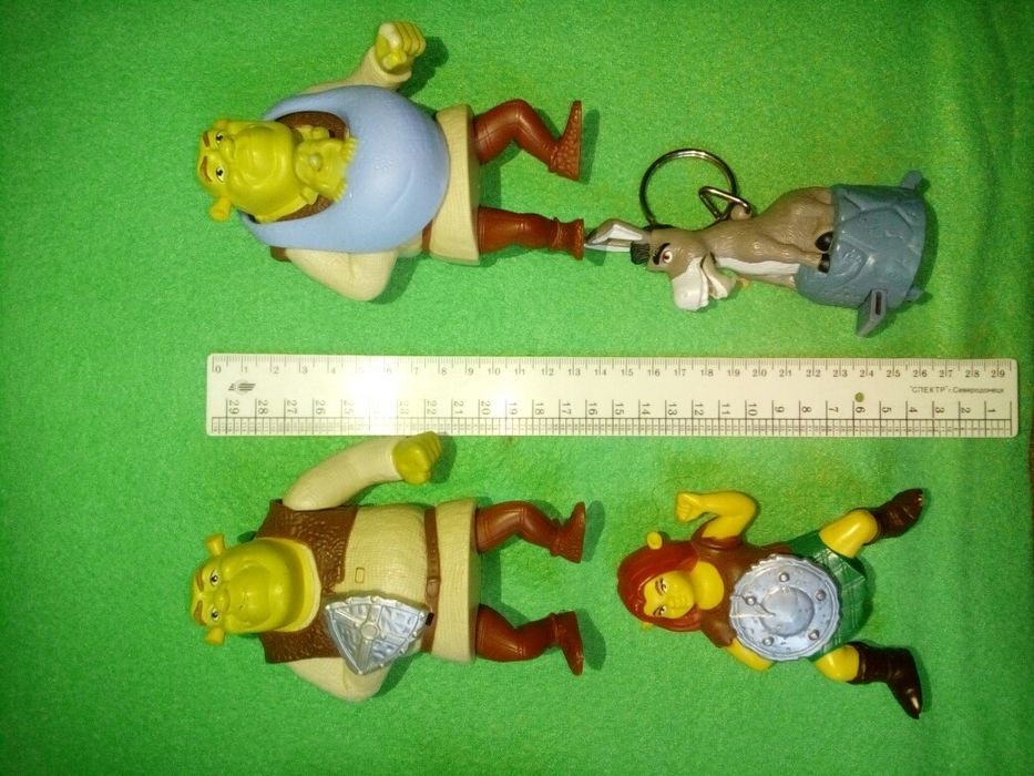 Игрушки из макдональдз Шрек фиона осел кот