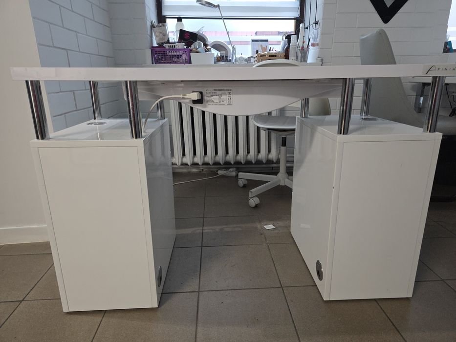 Biurko Afinia bez pochłaniacza