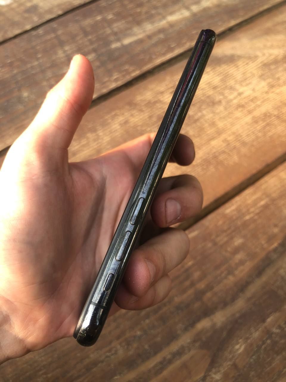 Продам Айфон XS на 64
