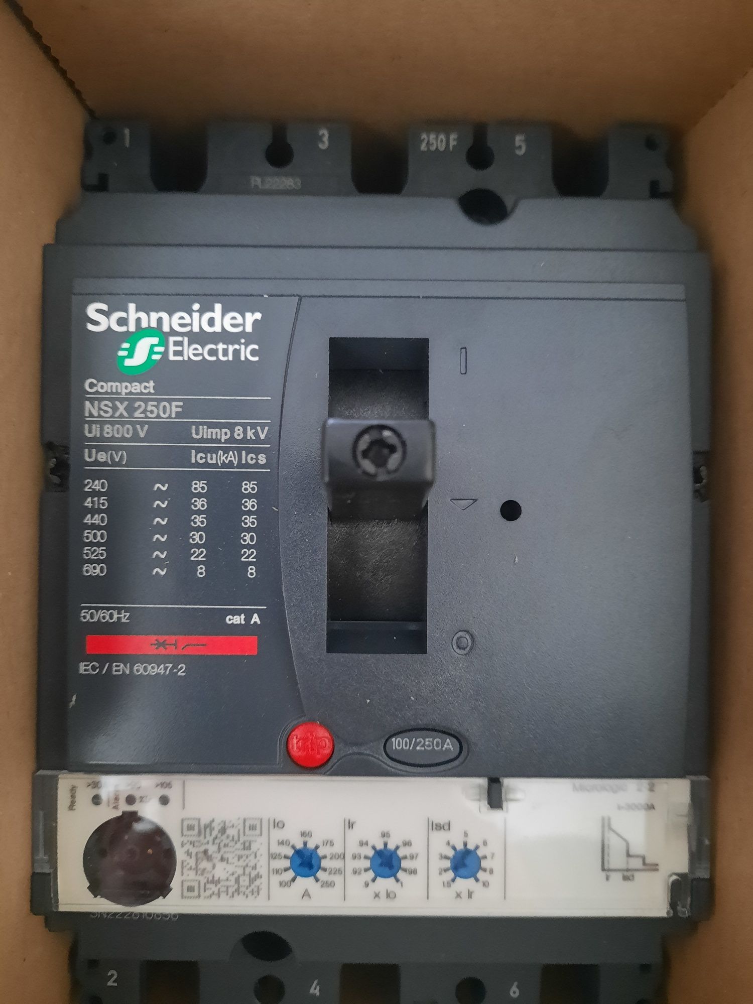 Автоматичний вимикач LV431770 2.2 250A NSX250F Schneider Electric