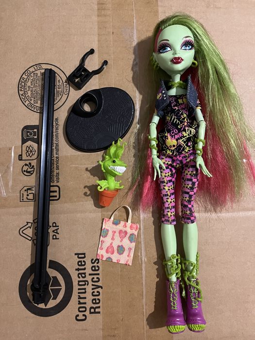 Лялька Monster High Монстер Хай Венера кукла МакФлайтрап базова