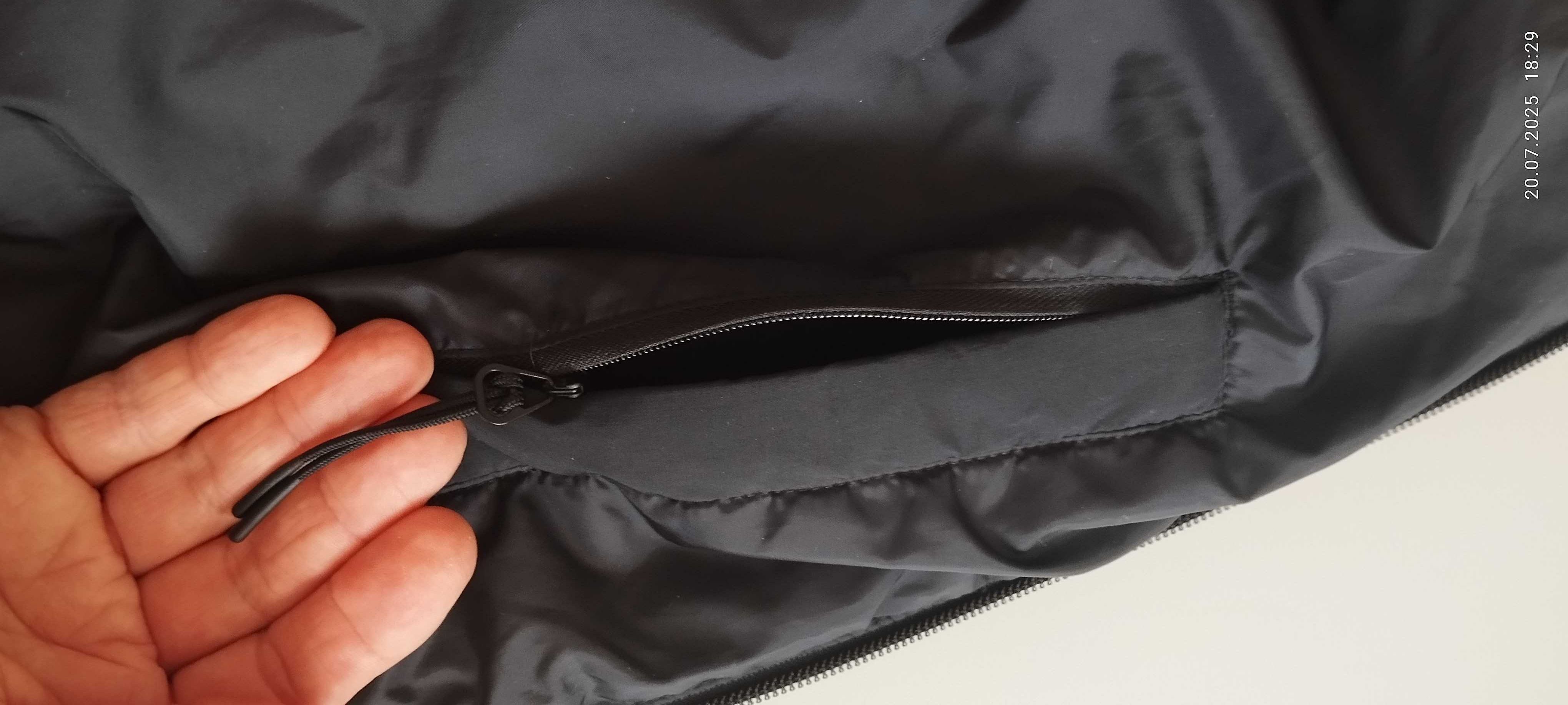 Kamizelka męska czarna, z kieszeniami na zamek, Calvin Klein