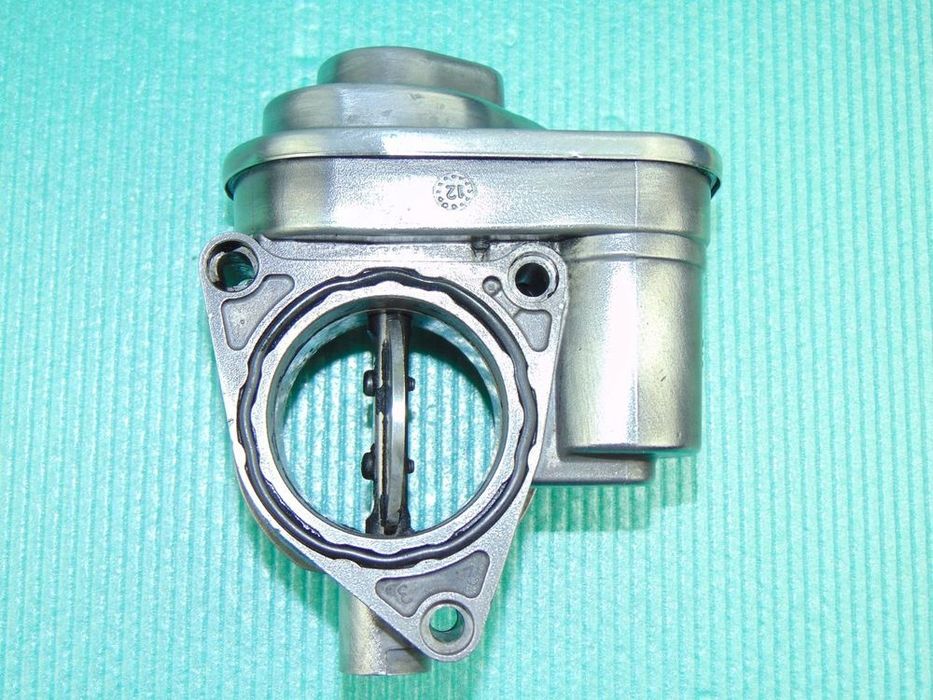 Przepustnica 038128063L 1,9TDI 2,0TDI BKD AXR BSW