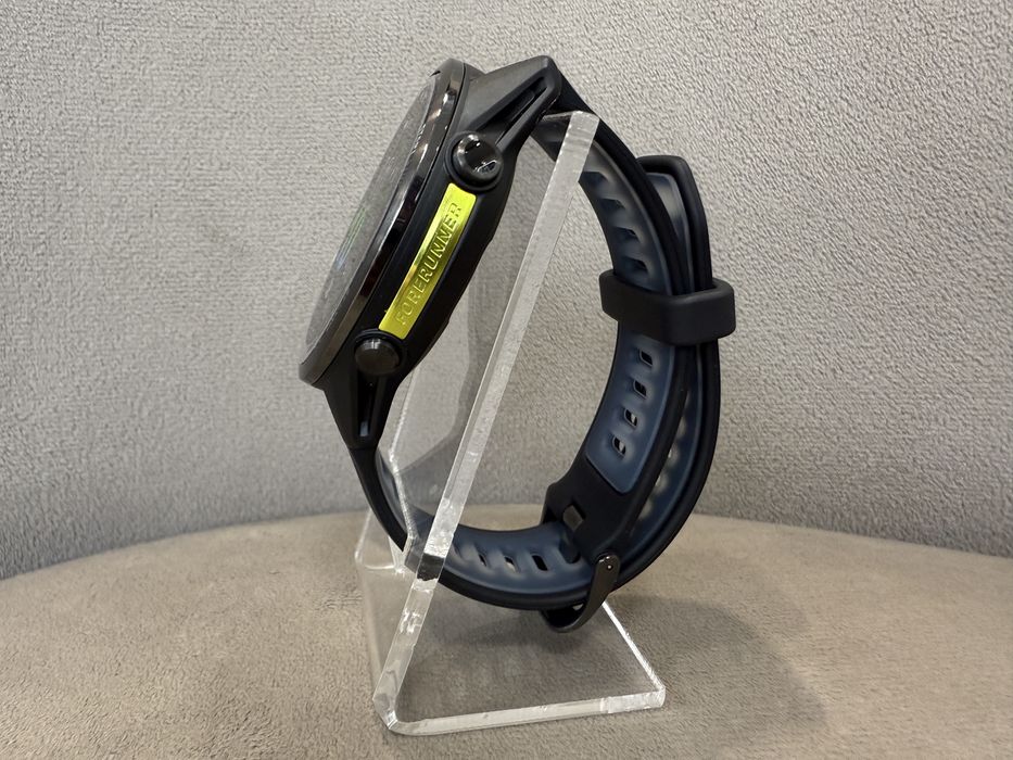 Garmin Forerunner 970 Carbon Gray DLC Titanium