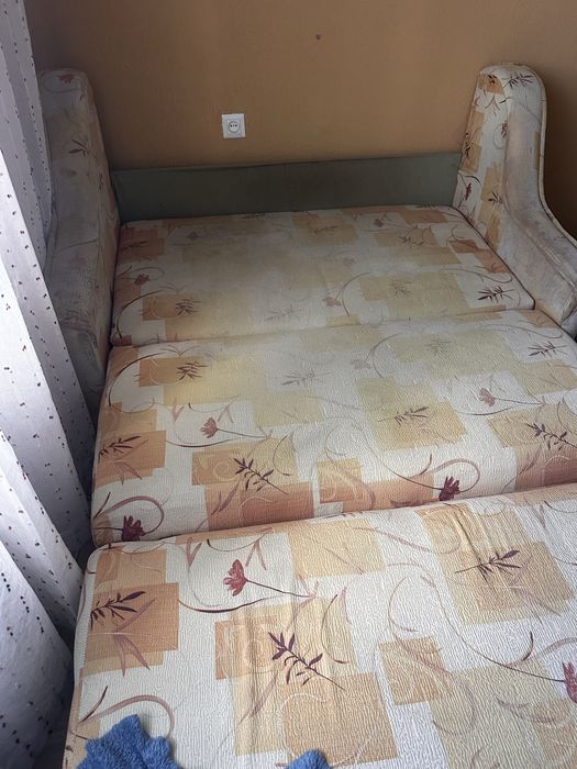 Продам диван 140 200