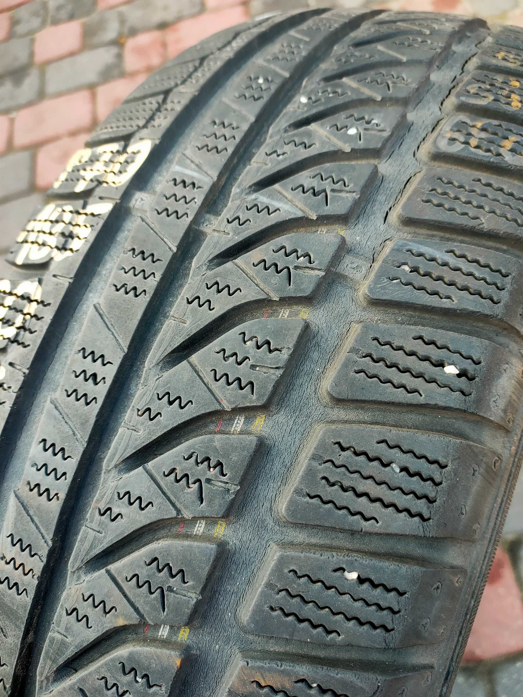 Opona zimowa Dunlop SPWinter Response 185/60/15 P70