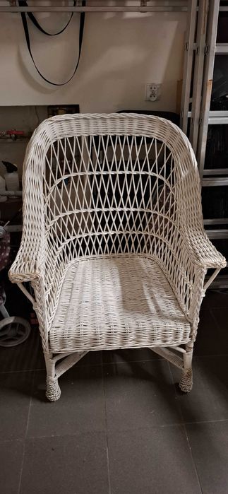 Trzy Fotele Wiklinowe z Poduszkami