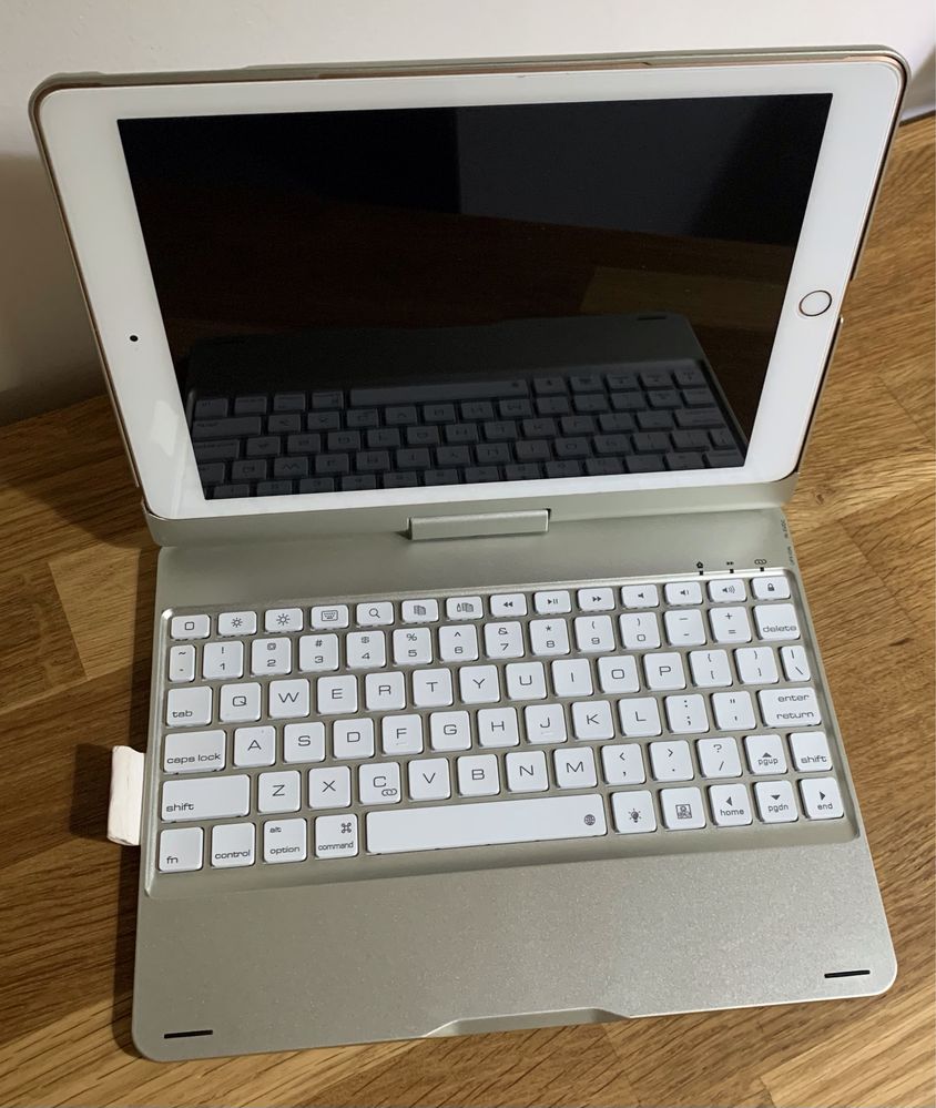 Capa com teclado para ipad 9.7 rotativa