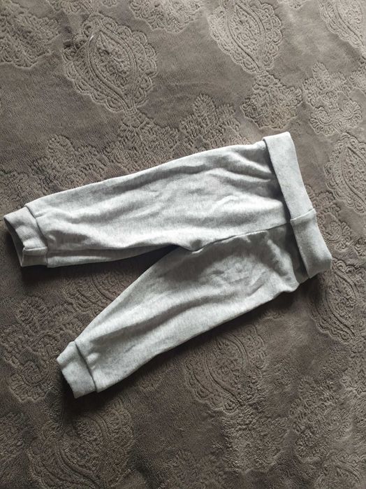 Spodnie dresowe 62 68 szare myszka pirat Lupilu bio bawełna nowe