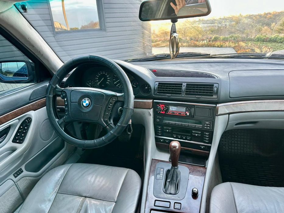 Продам Е38 728І.