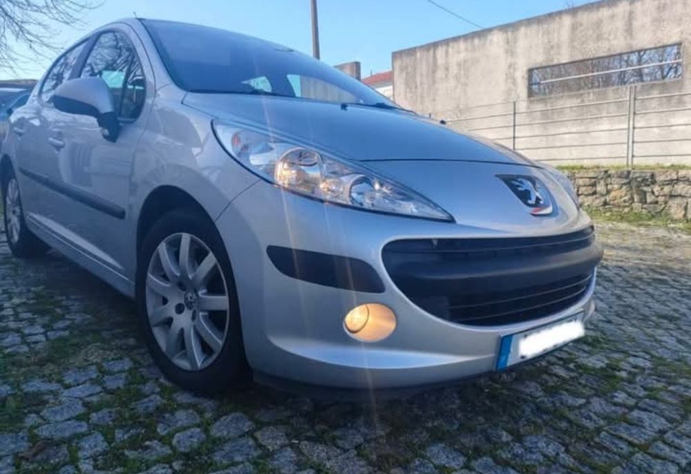Peugeot 207 1.6HDI 5 lugares Selo antigo