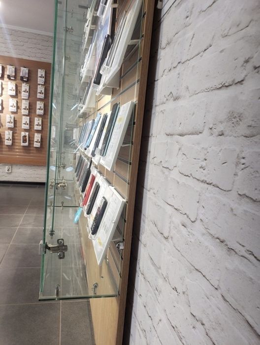 Продам готовий комплект меблів для магазину