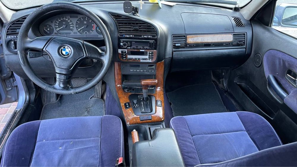 Bmw e36 1.8 avtomat на ходу