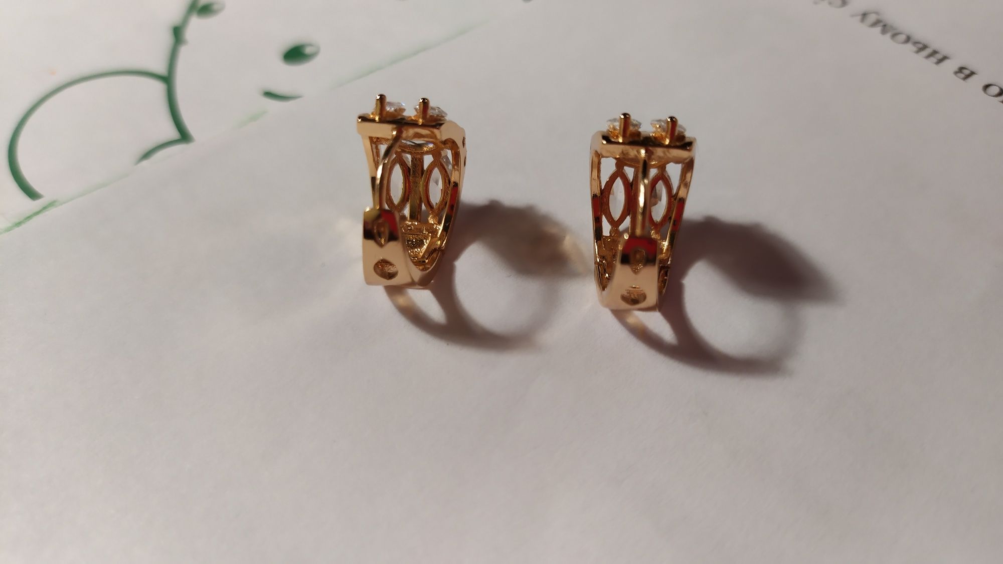 Сережки из медицинского золота Серьги из медицинского золота