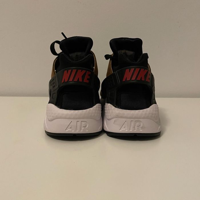 Nike Hurache Brown/White + Meias