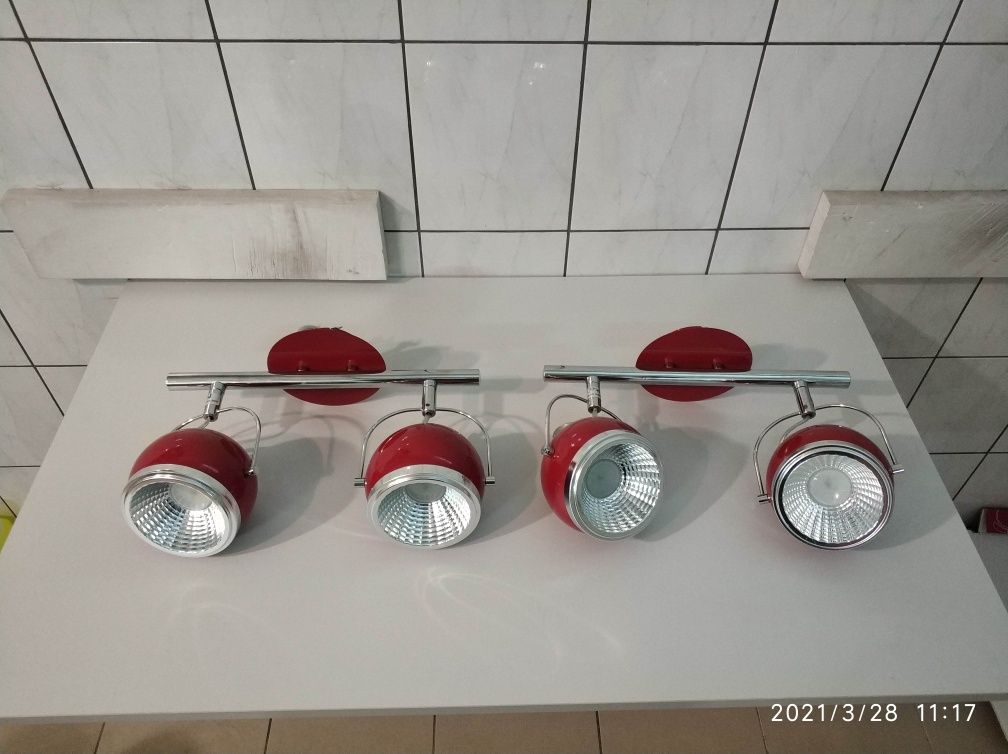 Sprzedam 4 lampy sufitowe LED kule obrotowe, 2 czerwone i 2 białe