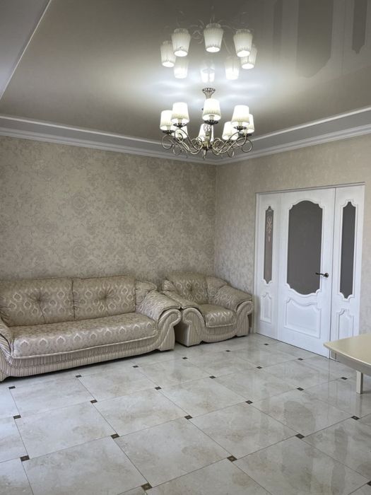 Продаж квартири з євроремонтом вул. Залізнична