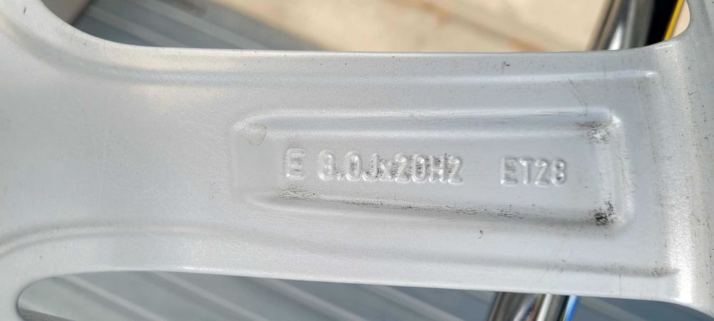 Komplet oryginalnych felg aluminiowych AUDI 20"