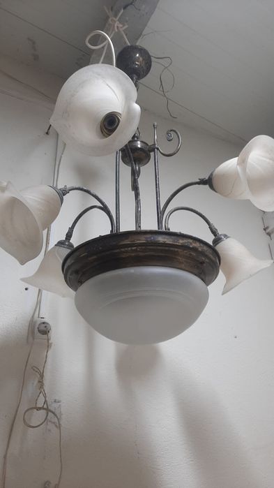 Candeeiro de teto antigo