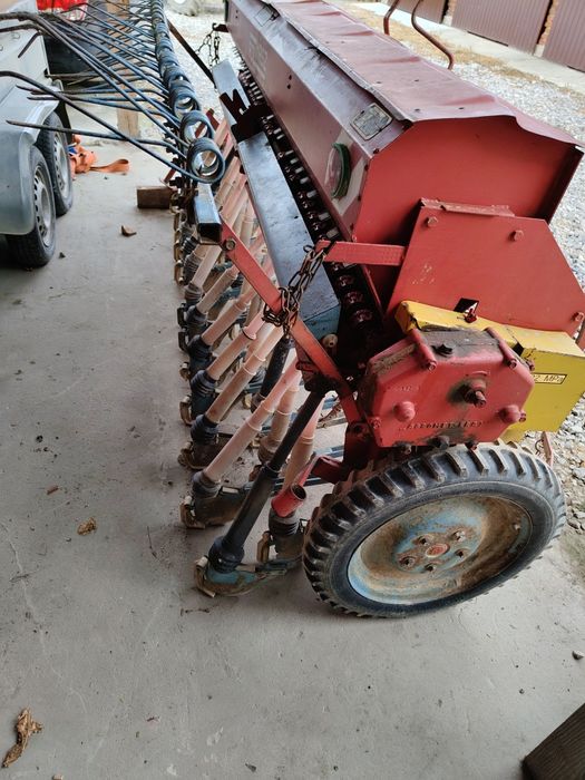 Siewnik do zboża Poznaniak 6