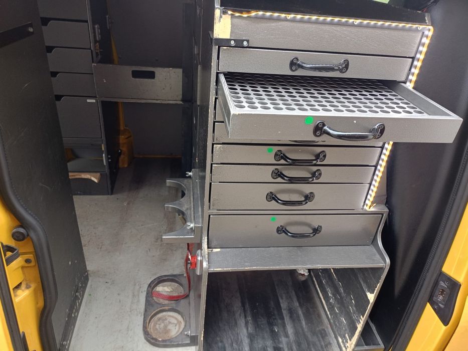 zabudowa serwisowa volkswagen transporter t5 t4 t6 t7 vivaro trafic