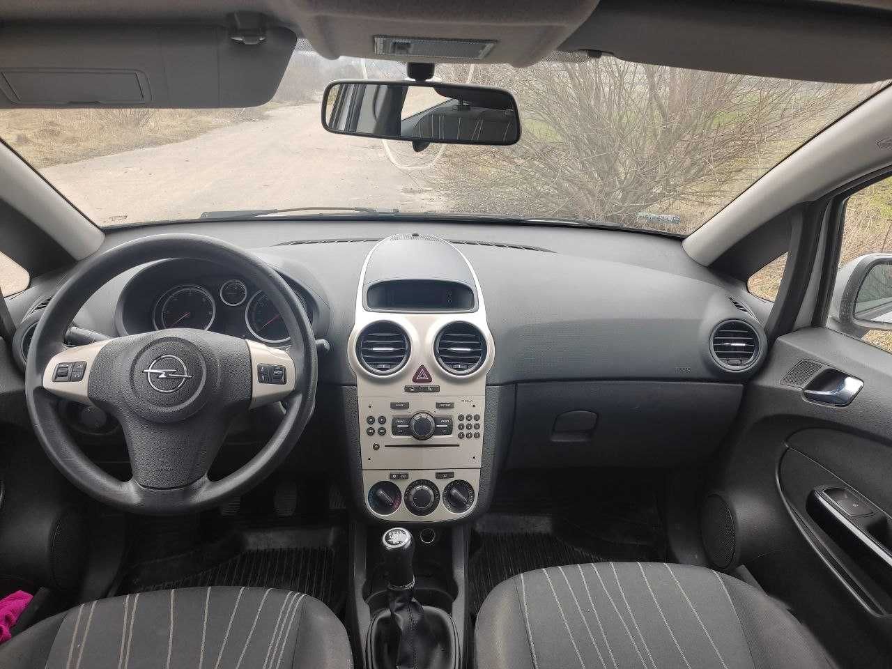 Продам Opel Corsa D