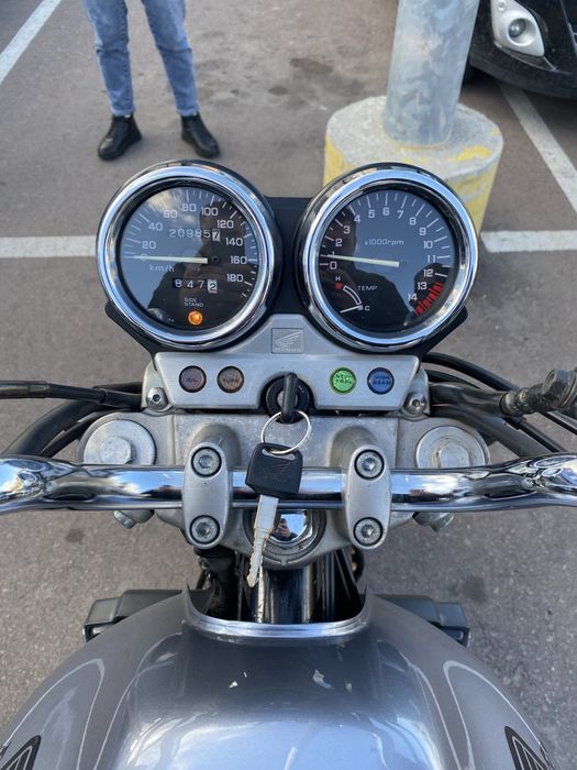 Мотоцикл Honda CB 400 SF