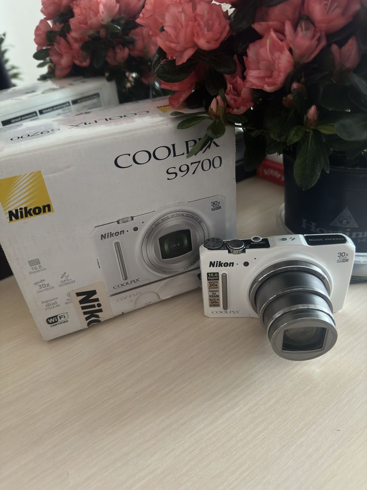 Nikon COOLPIX S9700