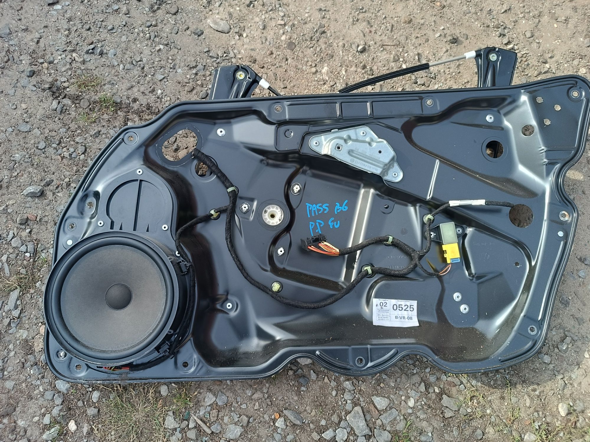 Mechanizm szyby prawy przód VW passat b6 Europa