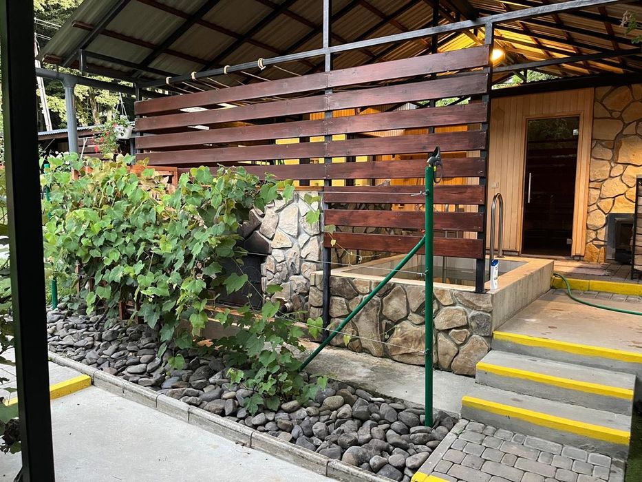 Будиночок у лісі подобово з чаном та банею Ужгород Comfort Family Uzh