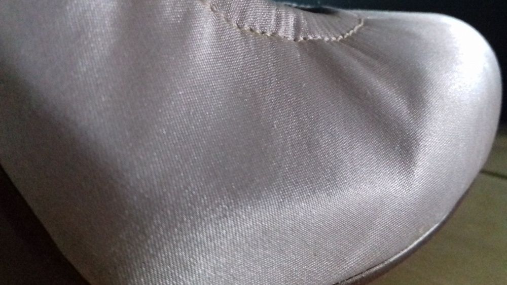 Perłowe buty ślubne czółenka szpilki rozm. 38 dł. wkładki 24,5 cm