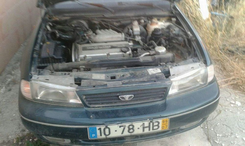 Para peças DAEWOO NEXIA 1.5 ano 1996 completo ainda a trabalhar troco