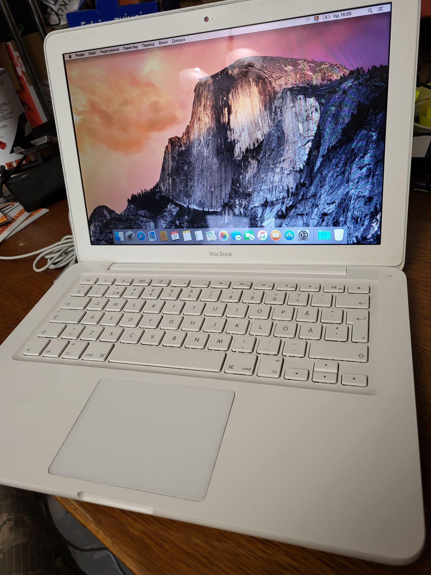 Macbook A1342 core 2 duo 4gb 120 gb ssd