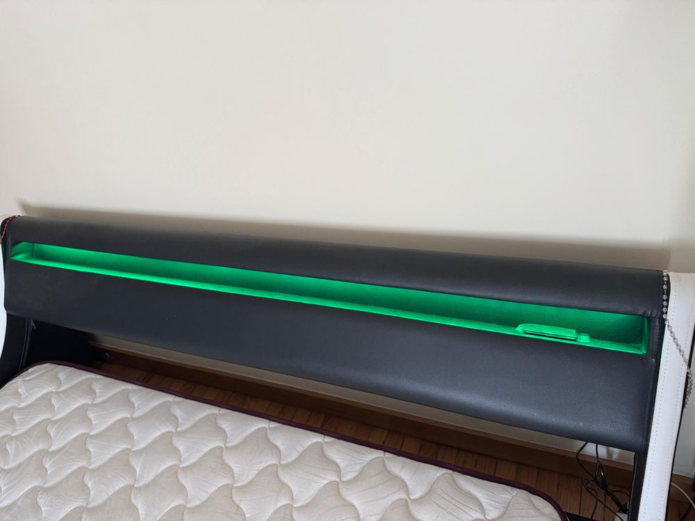 Cama casal com led