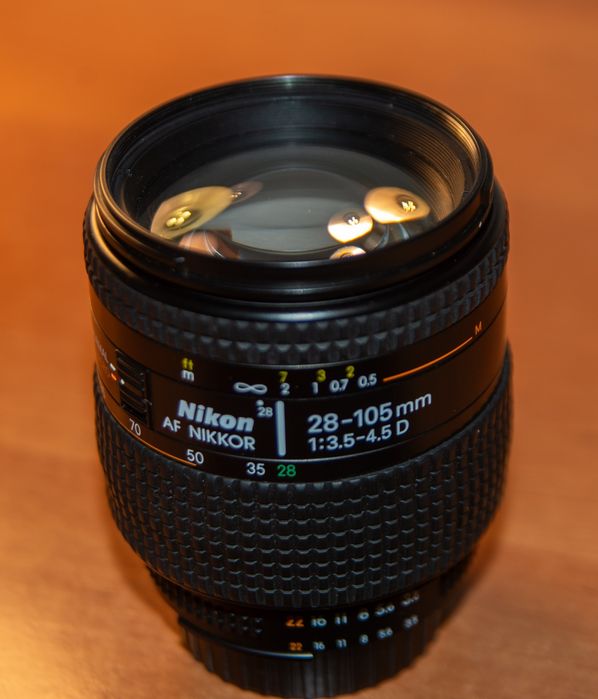Nikon AF Nikkor 28-105mm 1:3.5-4.5D + кришки