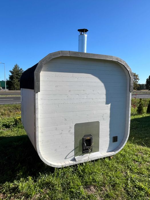 Sauna Ankel 2,4 m z otwartym przedsionkiem.