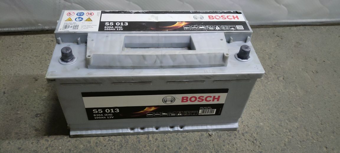 Акумулятор Bosch 100ah