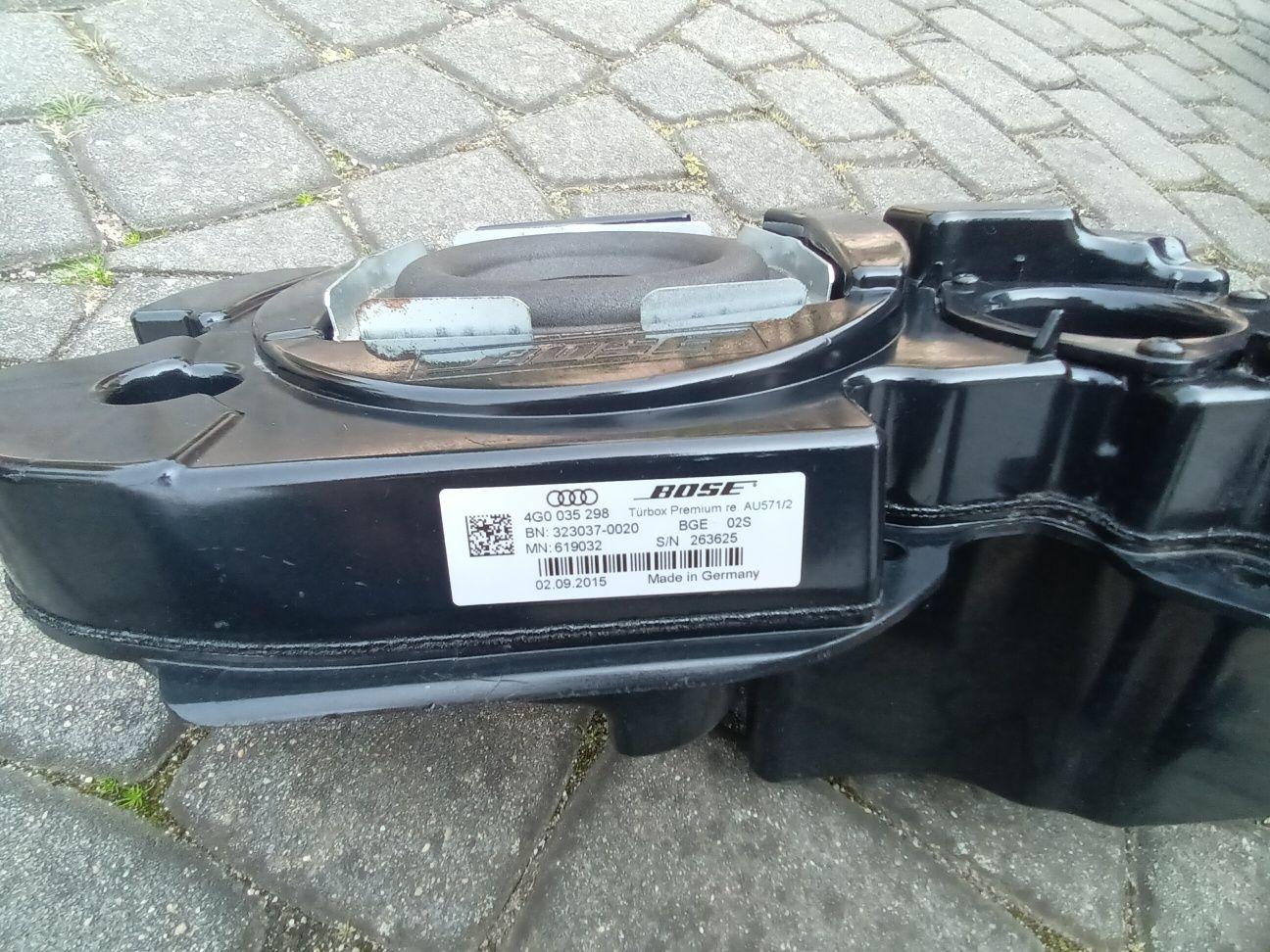 Głośnik prawy Bose do Audi a6c7
