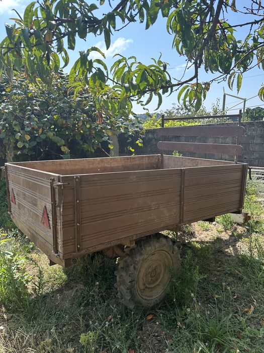 Reboque agrícola