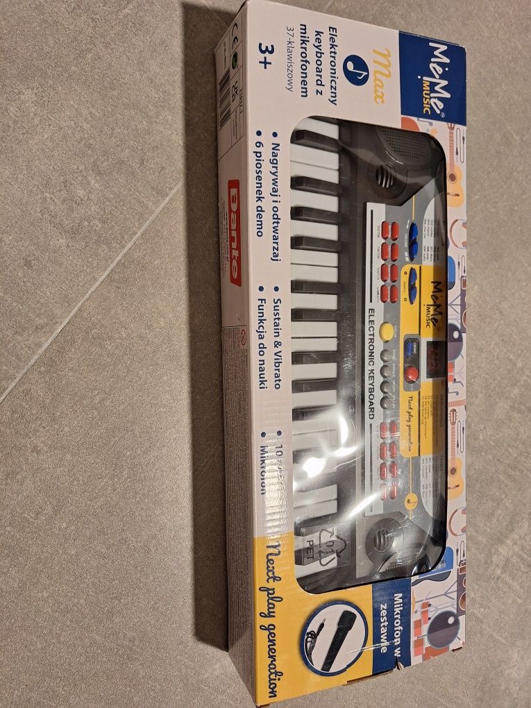 Elektroniczny keybord z mikrofonem,pianinko,me me music max nowy,37kla