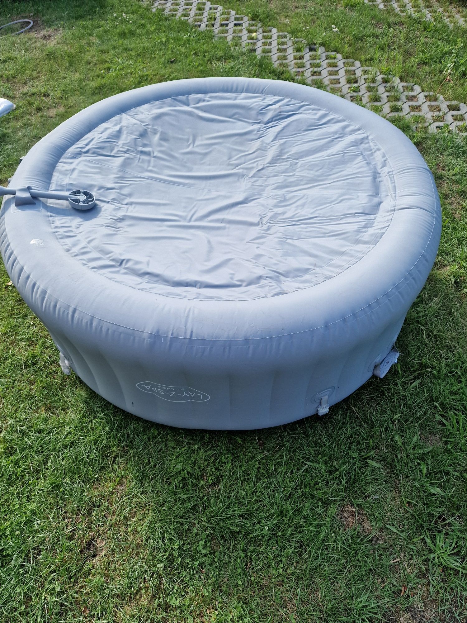 Niecka do jacuzzi bestway St. Lucia 3 osobowego