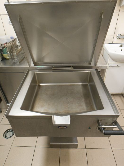 Patelnia elektryczna uchylna Grot EP40