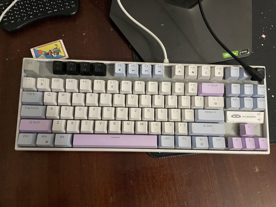 Механическая клавиатура 70% коричневые свитчы no rgb