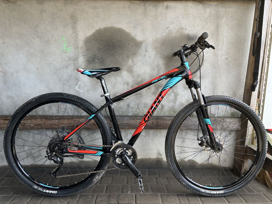 Велосипед GIANT REVEL 29