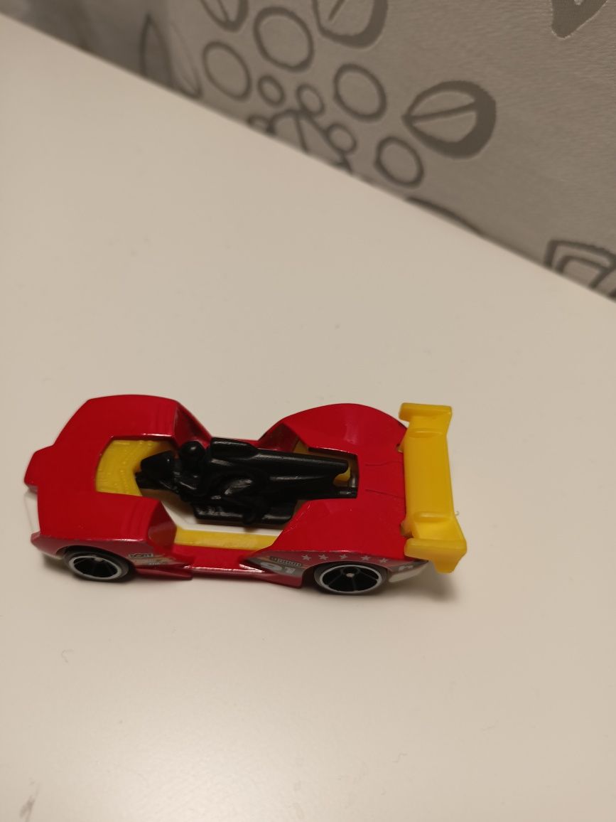 Auto samochód hot wheels